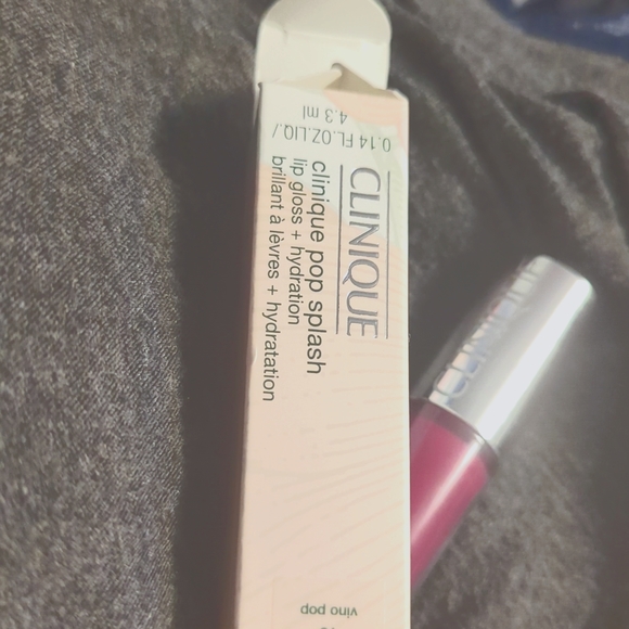 Clinique Pop Splash lip gloss - Picture 1 of 3